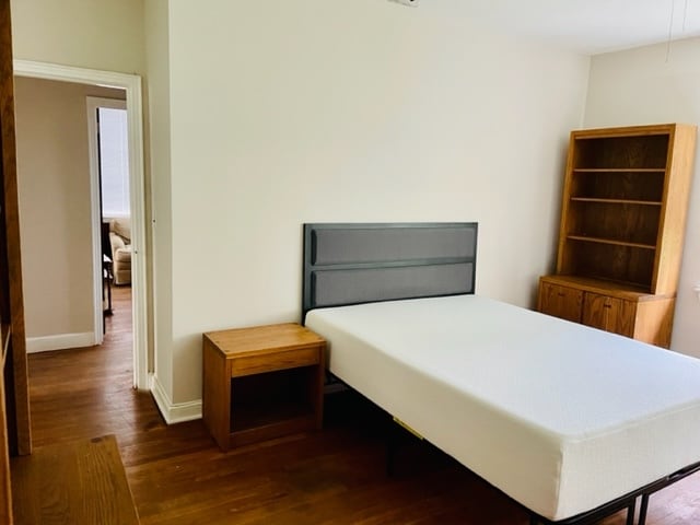 Primary MBR w full bathroom, fully furnished - 716 HIGHLAND AVE NW