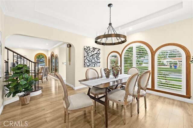 Building Photo - 1647 N Santa Anita Ave