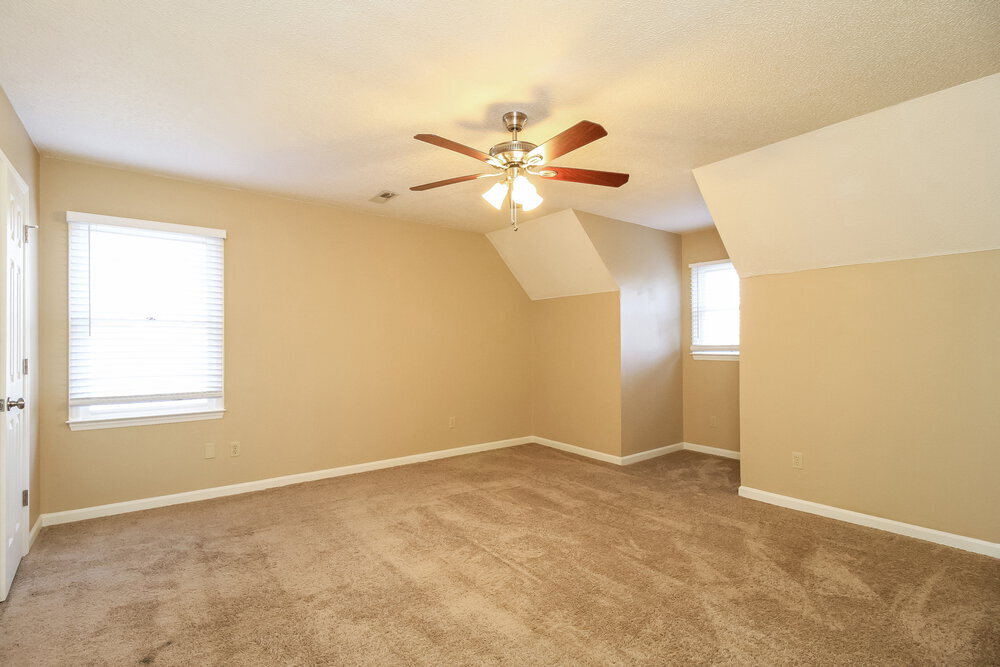 Building Photo - 3112 Hickory Ridge Dr