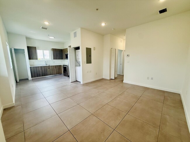 Building Photo - 1295 W 69th St