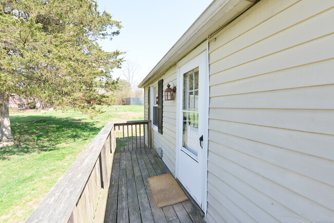 Building Photo - 130 Circle Dr