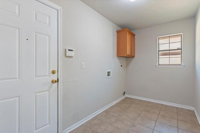 Building Photo - 6104 Alexus Dr