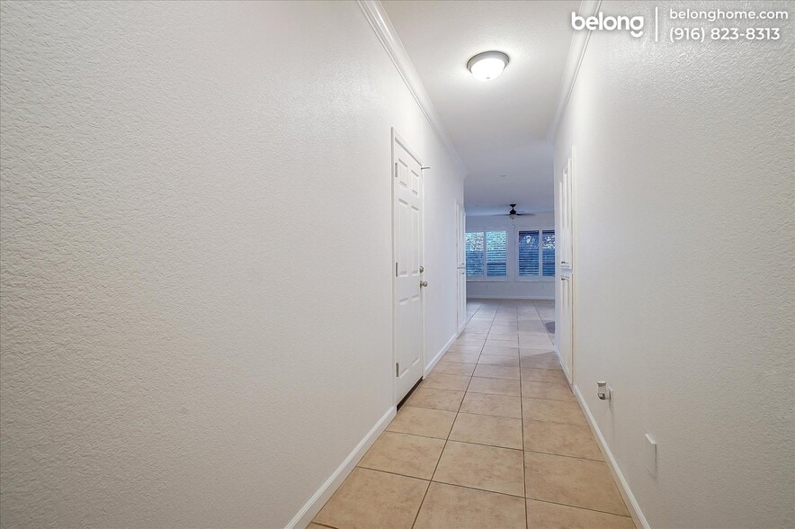 Building Photo - 1873 Rezzano Way