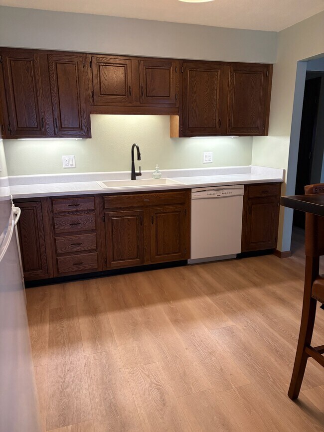 Building Photo - 1120 49th St