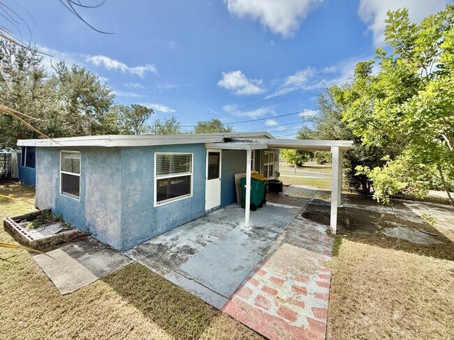 Building Photo - 9401 88th Way N