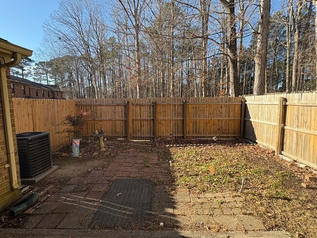 Building Photo - 366 Deputy Ln