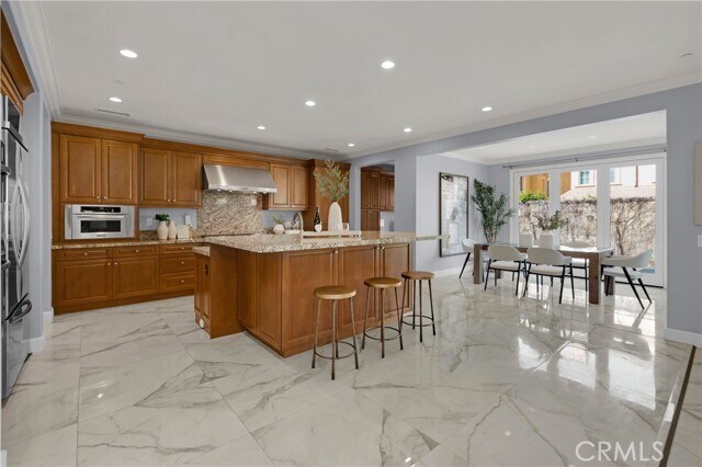 Building Photo - 67 Livia