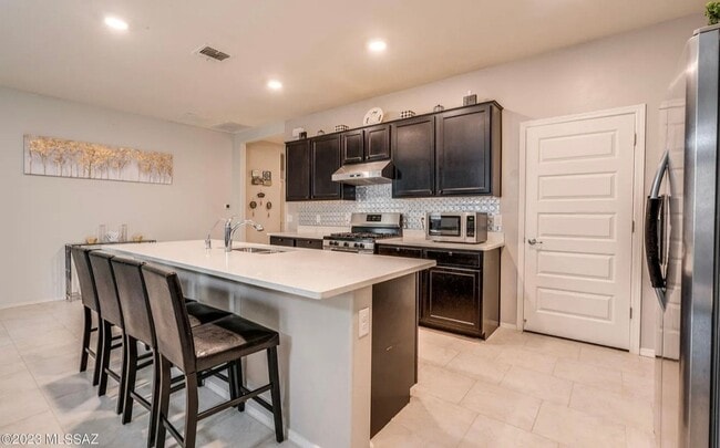 Building Photo - 6213 S Blue Water Dr