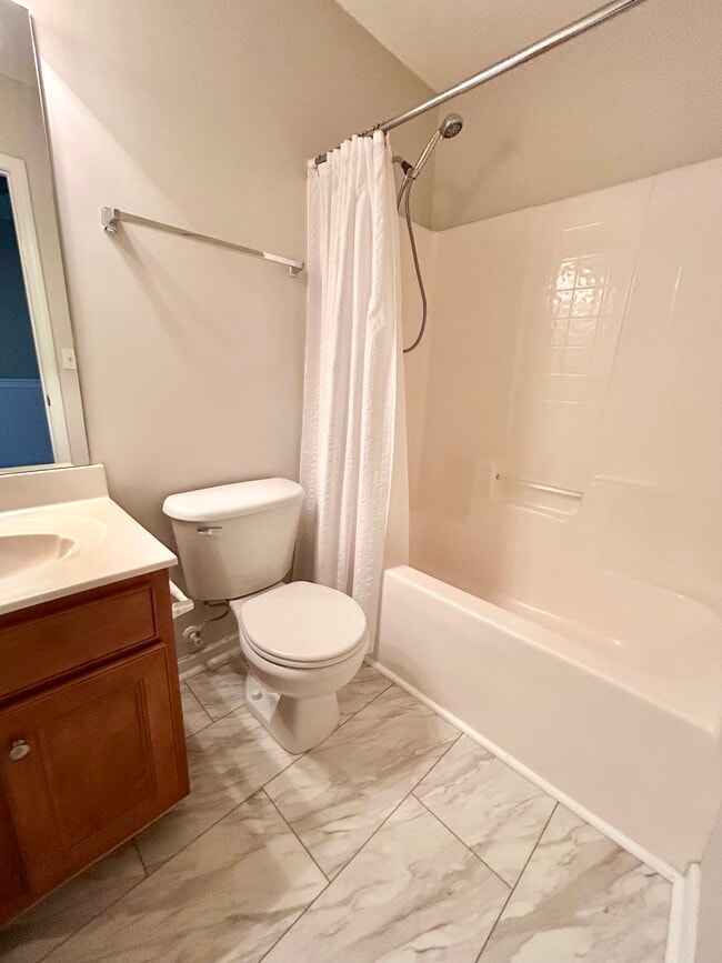 2nd bath upstairs - 513 Fagin Cir