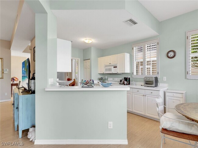 Building Photo - 9071 Las Maderas Dr