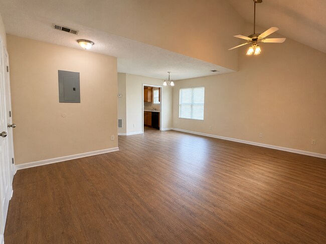 Building Photo - 361 Bridgewater Cir