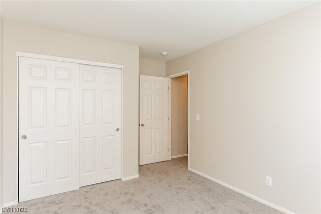 Building Photo - 10490 Forked Run St