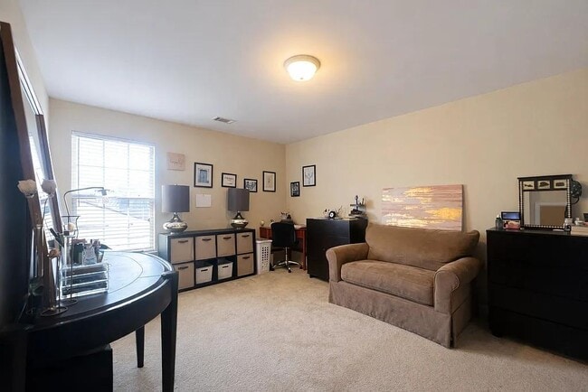 Building Photo - 116 Kelsey Glen Ln