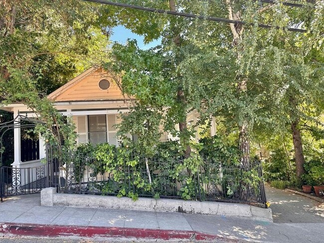 Building Photo - 212 Nevada St