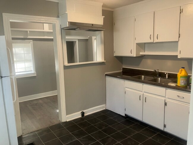 Building Photo - 1519 Fanning