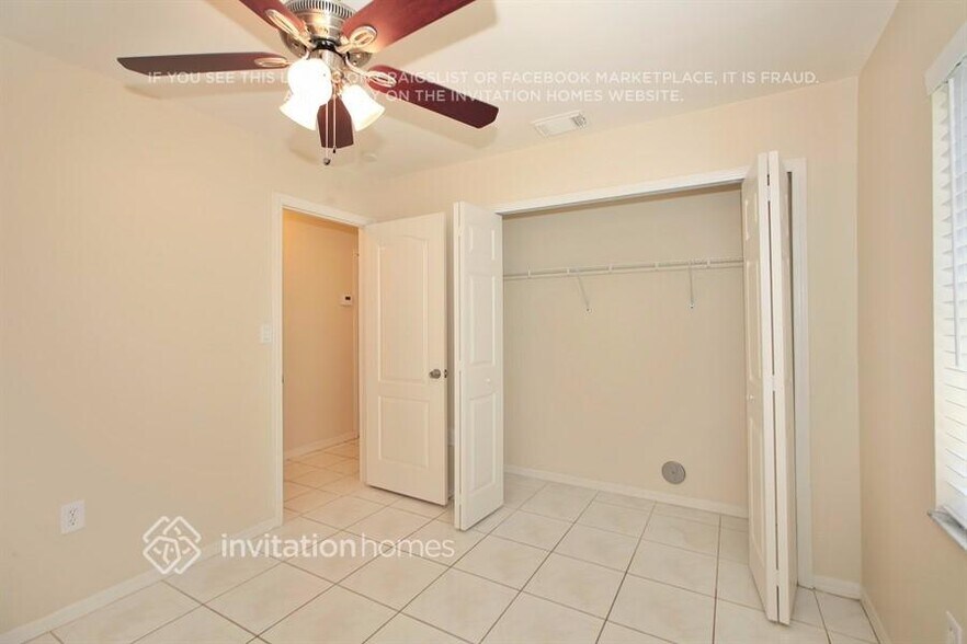 Building Photo - 504 SW 177th Ave