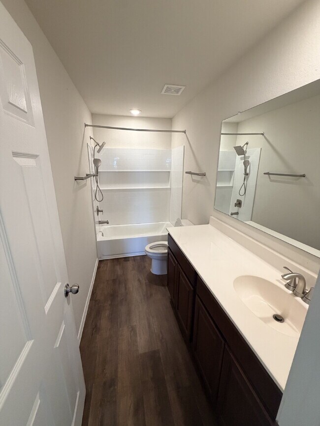 Building Photo - 631 Wild Olive Wy