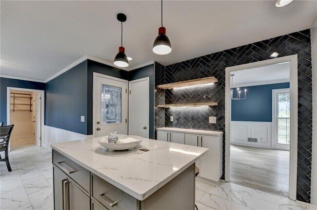 Building Photo - 3914 Granger Dr