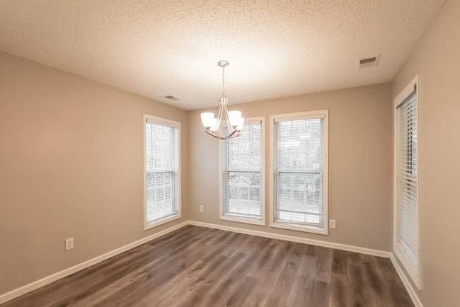 Building Photo - 173 Revolutionary Dr