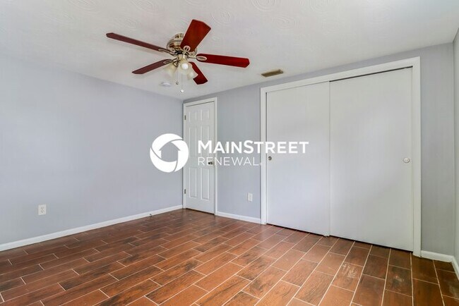 Building Photo - 3 Bedroom Pet-Friendly Home in Holiday, FL with Main Street Renewal