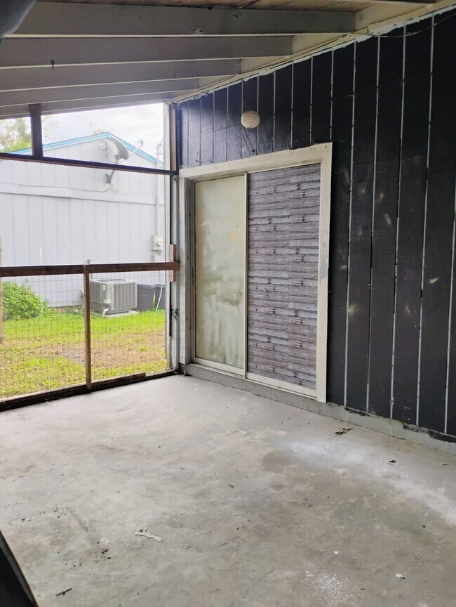 Building Photo - 538 State St