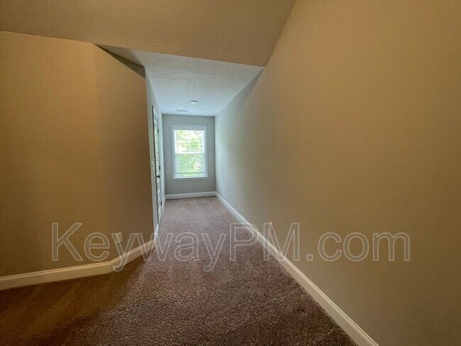 Building Photo - 4500 Chestnut Trl