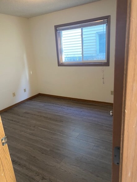 Bedroom - 922 9th Ave SE