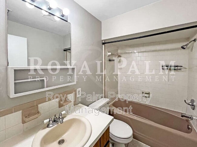 Building Photo - 13037 First Street- 2