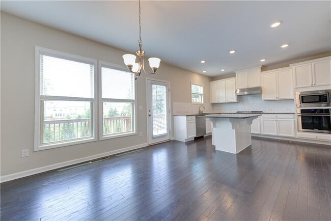 Building Photo - 496 Sunset Park Dr