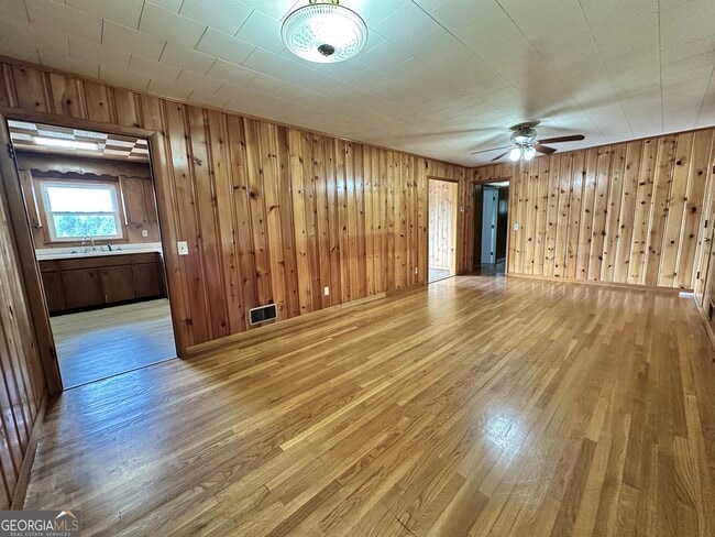 Building Photo - 1233 GA-120