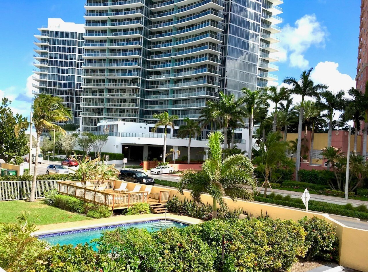 Building Photo - 2121 N Ocean Blvd