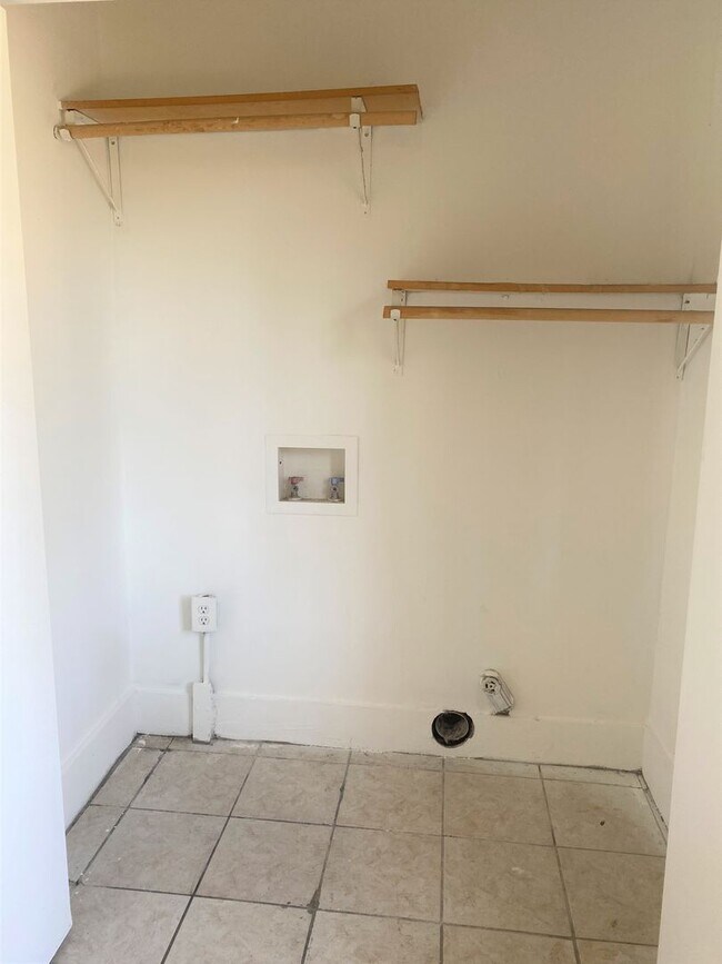 Building Photo - 2713 Vineville Ave