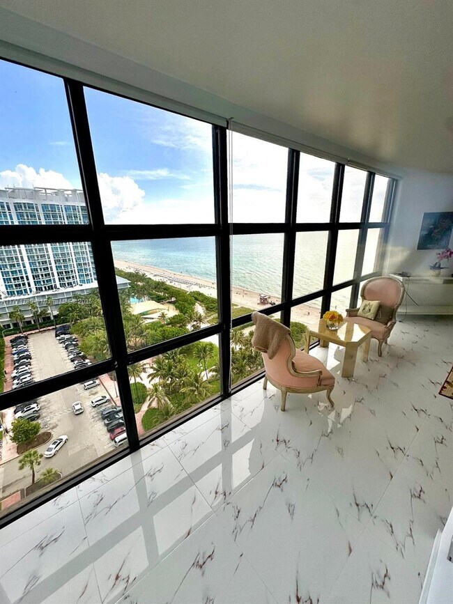 Building Photo - 6423 Collins Ave