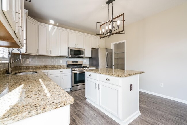 Building Photo - 165 Butternut Pass