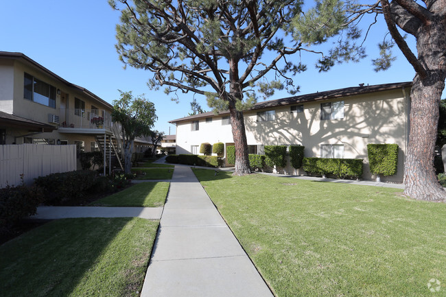 Building Photo - East Whittier Terrace