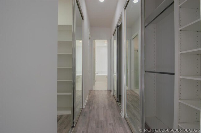 Building Photo - 7046 Fish Creek Ln