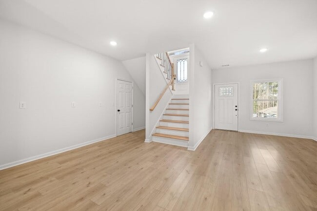 Building Photo - 4400 Ross Estates Ct SW
