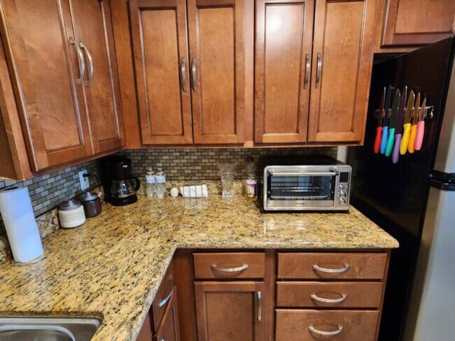 Building Photo - 1702 W Tuckey Ln