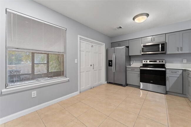 Building Photo - 3108 Windover Ave