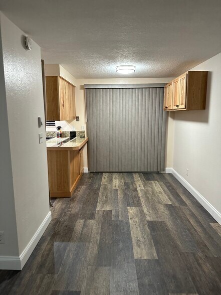 Building Photo - 335 SW 1st St