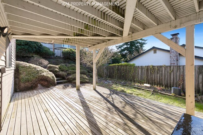 Building Photo - 15313 SE 43rd Pl