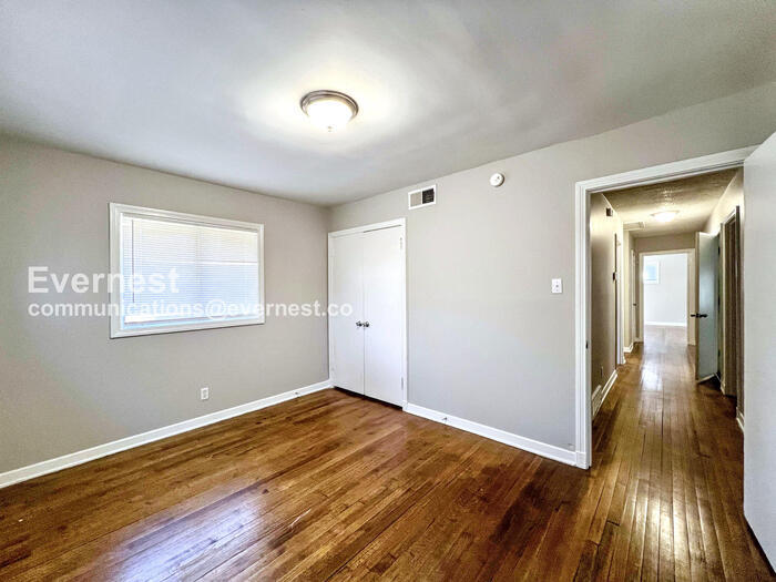 Building Photo - 4146 Rhodes Ave