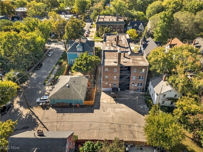 Building Photo - 3308 Archwood Ave