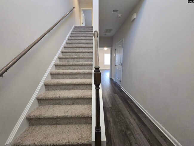 Building Photo - 258 Honey Hill Way