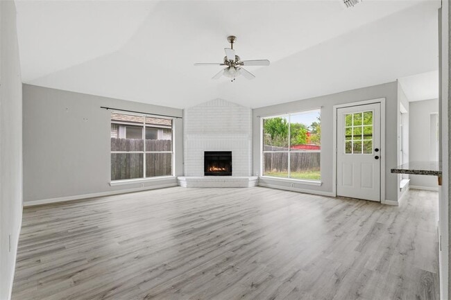 Building Photo - 508 Battlecreek Ln