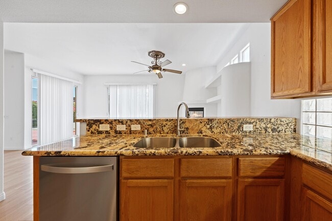 Building Photo - 78191 Sombrero Ct