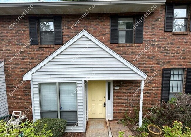 Building Photo - 2120 Newport Landing