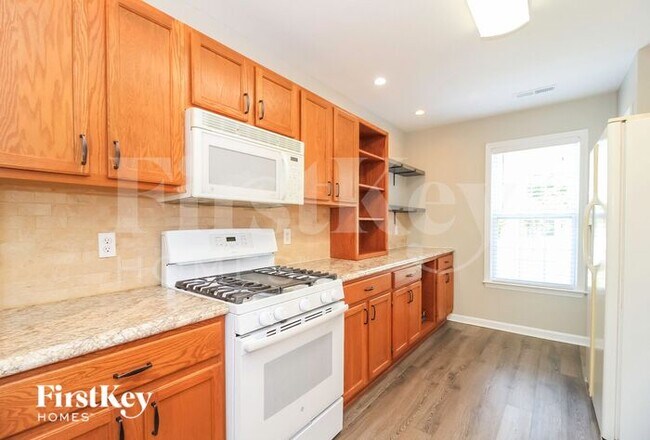 Building Photo - 2648 Wynbrook Dr
