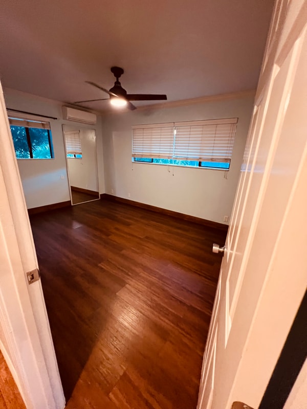 Building Photo - 293 Alaume St