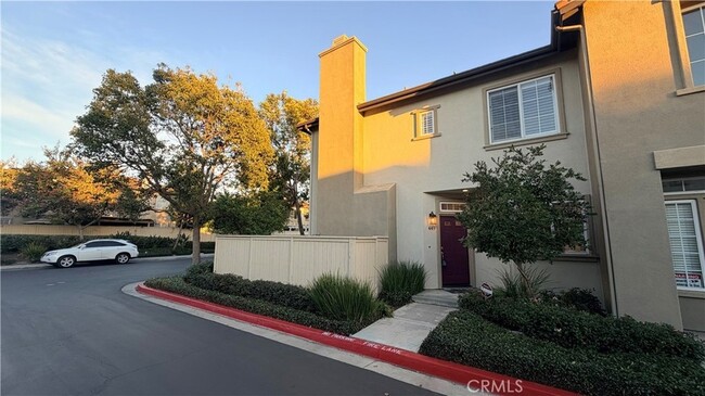 Building Photo - 449 Ridgeway